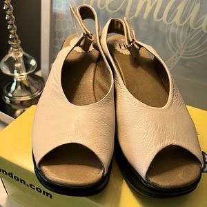 Peep toe Fly London sandals in brand new condition. Never worn